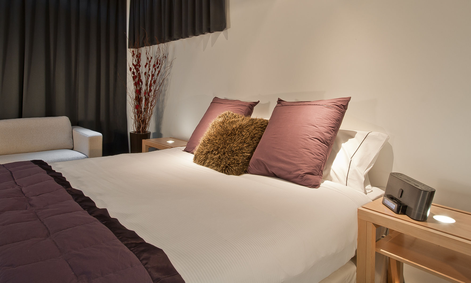 The Arrow Hotel Ароутаун Екстериор снимка