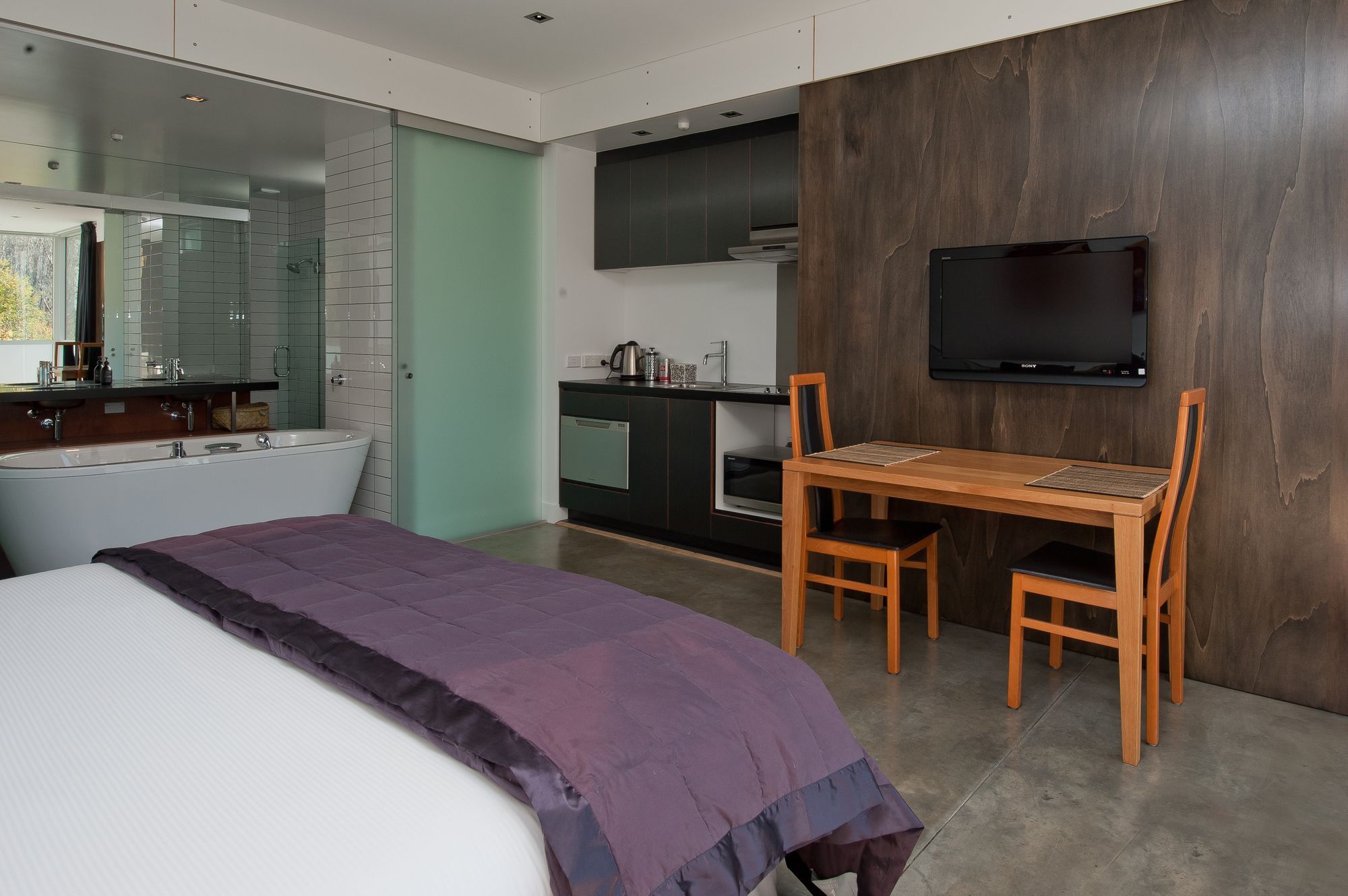The Arrow Hotel Ароутаун Екстериор снимка