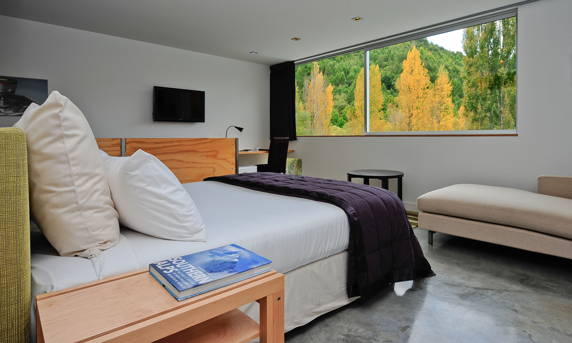 The Arrow Hotel Ароутаун Екстериор снимка